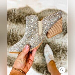 NEW RHINESTONE MULE HEELS - SZ 11M